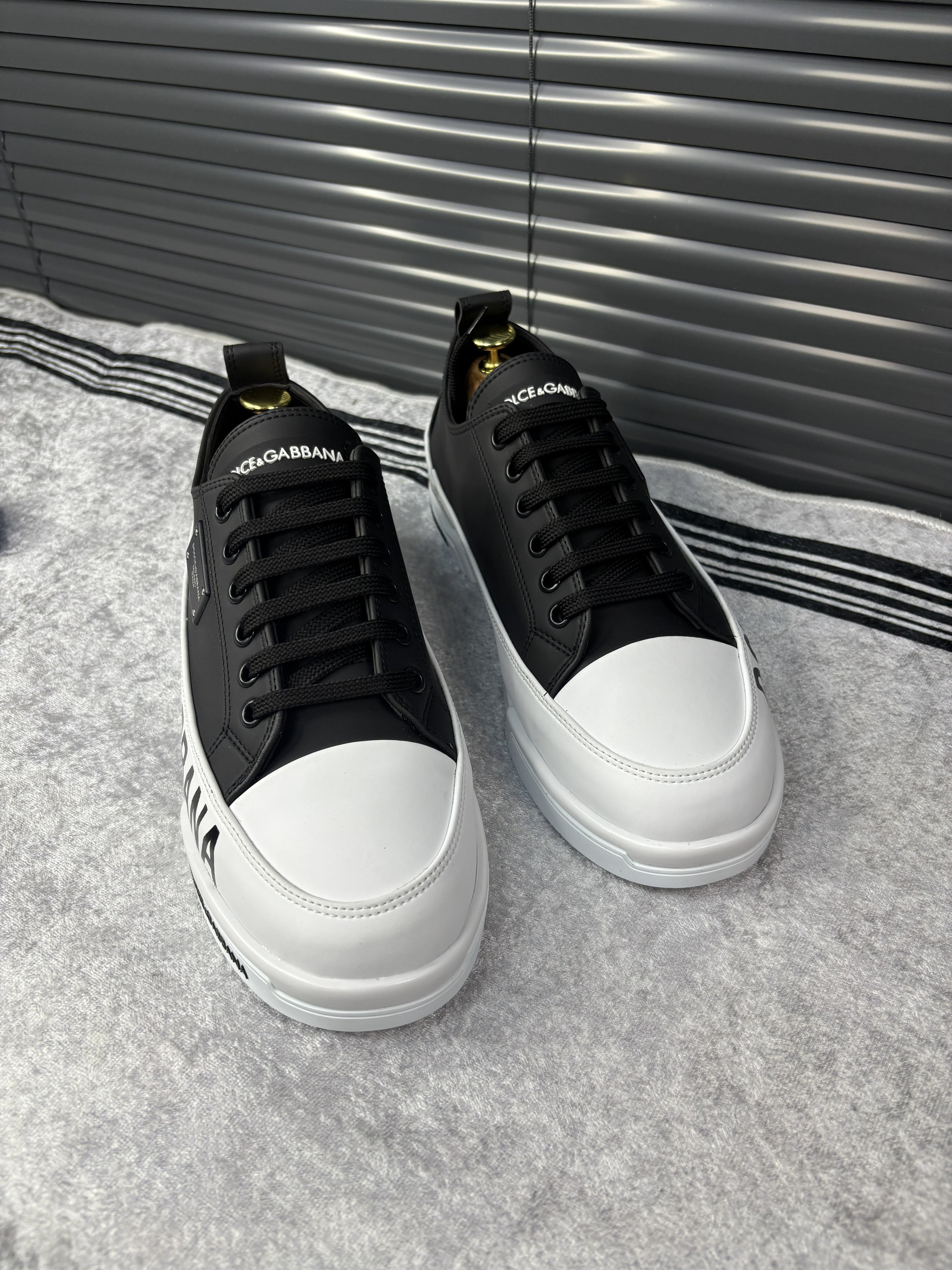 Dolce & Gabbana Erkek Sneaker – Siyah/Beyaz BK 03