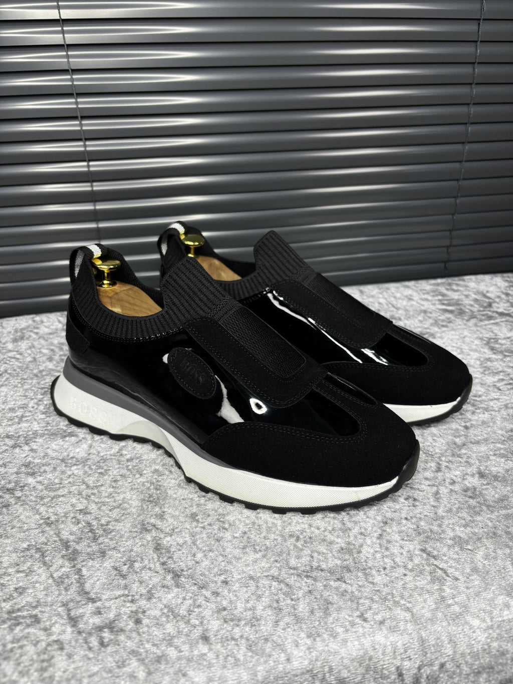 Hugo Boss Erkek Sneaker – Siyah Parlak Detay