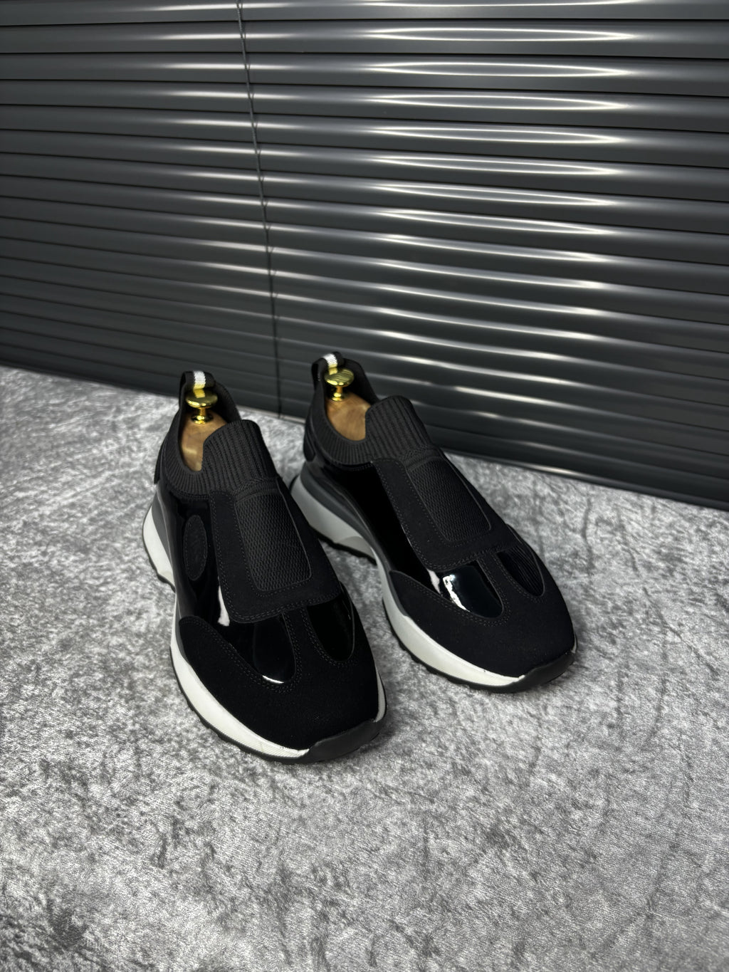 Hugo Boss Erkek Sneaker – Siyah Parlak Detay