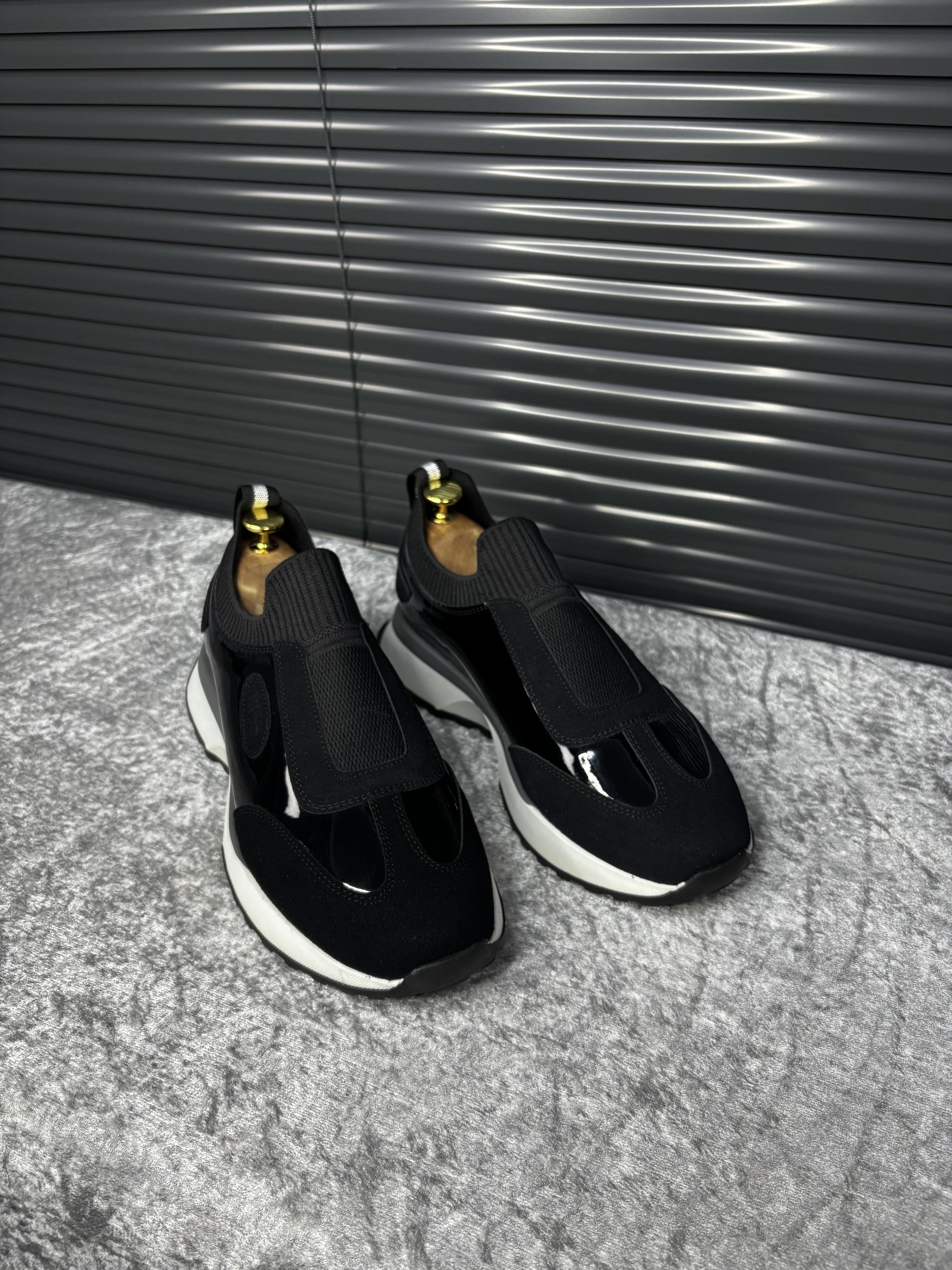 Hugo Boss Erkek Sneaker – Siyah Parlak Detay